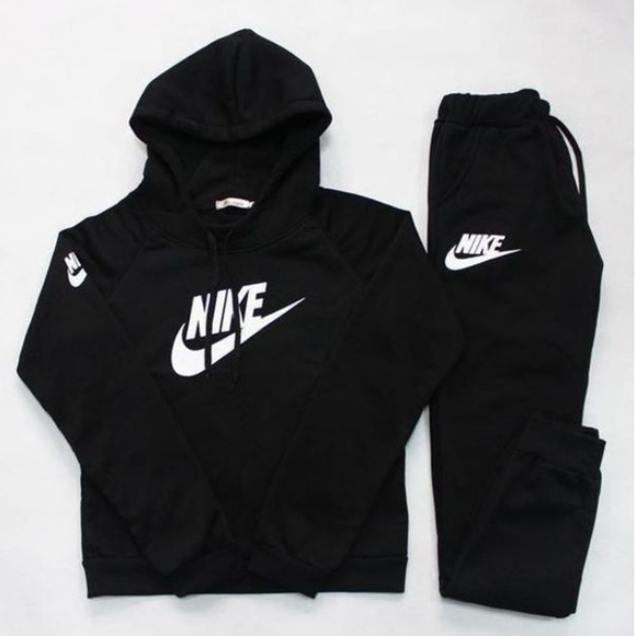 nike sweat outfit